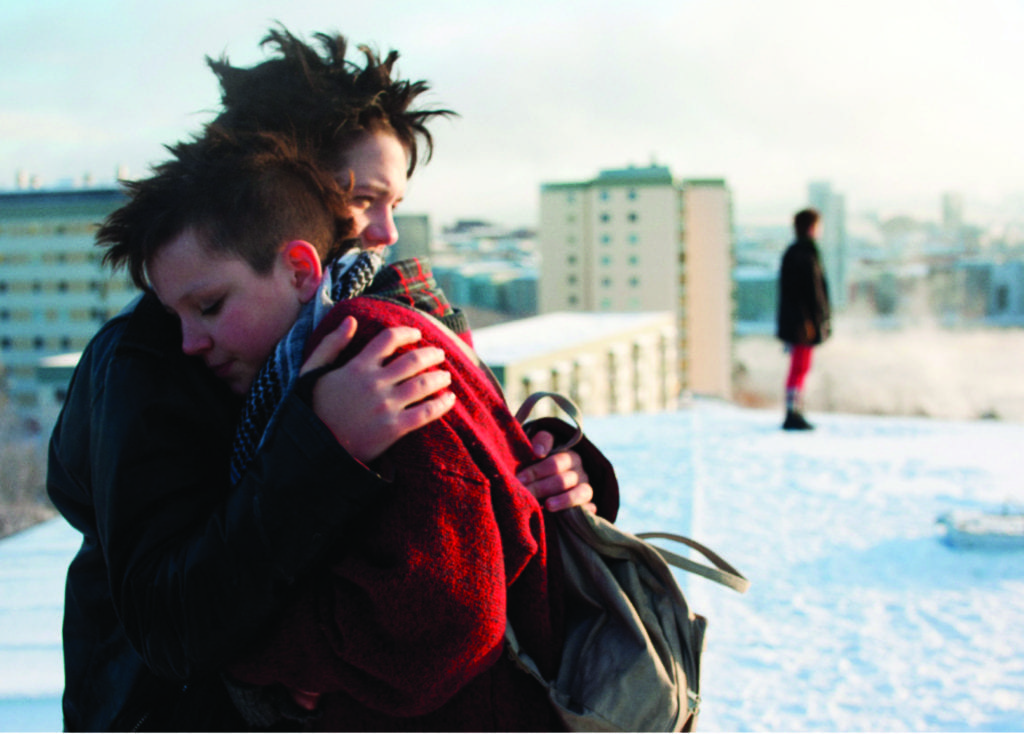 WE-ARE-THE-BEST_filmstill4 Klara und junger Punk, sowie Bobo